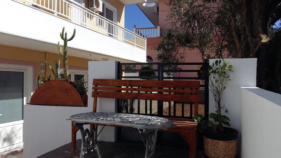 Pantheon Deluxe Apartments Archangelos  Exterior foto