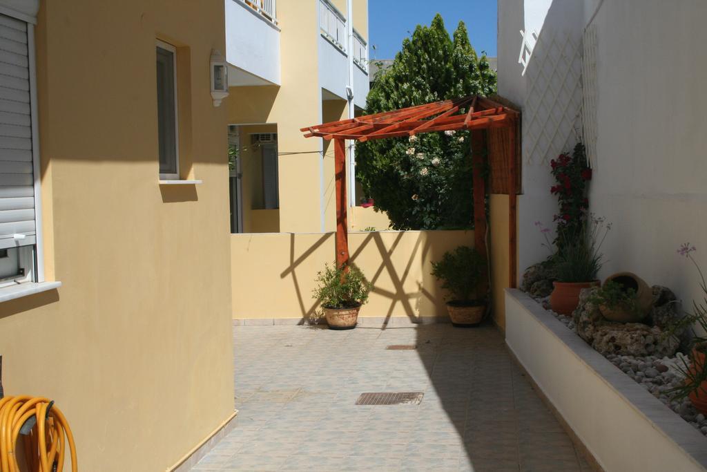 Pantheon Deluxe Apartments Archangelos  Exterior foto